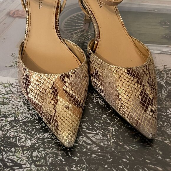 Snake Print Ankle Strap Pumps - Picture 2 of 12